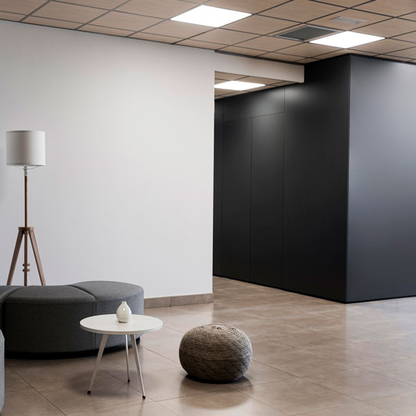 minimalist-empty-room-business-building